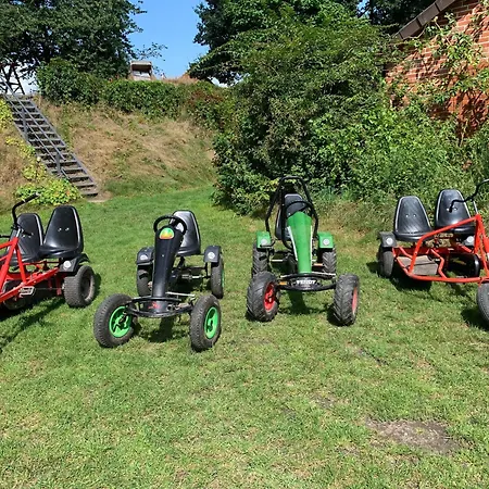 Neulandhof Spoering فالسروده